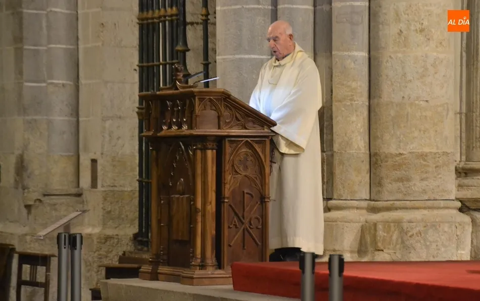 Foto 2 - Gran asistencia de fieles a la Misa Estacional del D&iacute;a de la Inmaculada  