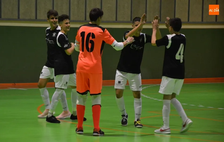 El III Juvenil corta ante el Cuéllar su racha de derrotas gracias a una gran segunda parte  