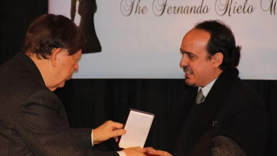 El español Antonio Martín de las Mulas recibe el 38 Premio Mundial Fernando Rielo de Poesía Mística