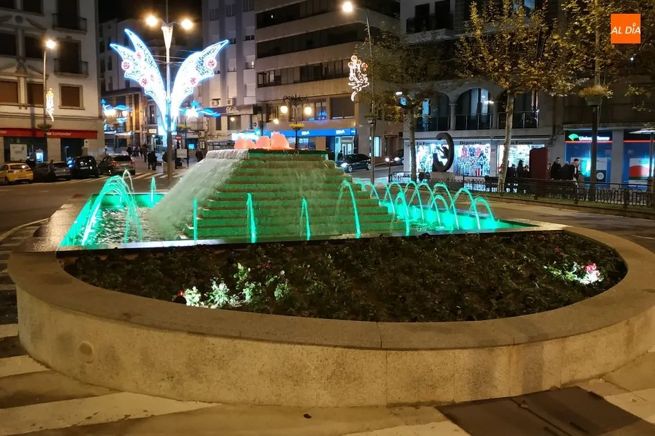 Foto 6 - Ambiente navide&ntilde;o en B&eacute;jar con la iluminaci&oacute;n de las calles y la Ruta de los Belenes