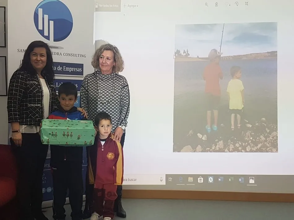 Foto 4 - Fundaneed entrega los premios del III Concurso de Fotograf&iacute;a &lsquo;Tu verano&rsquo;  