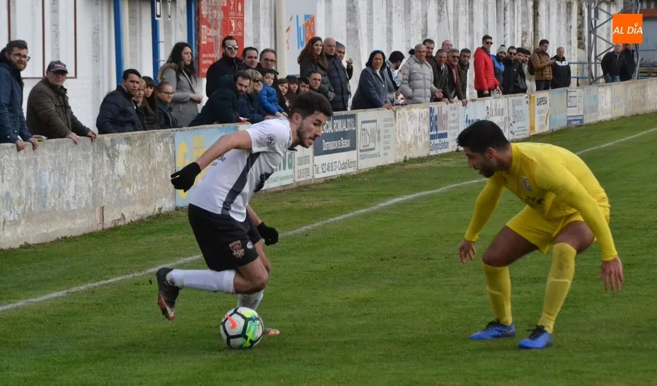 La falta de puntería en el rush final impide al Ciudad Rodrigo iniciar con victoria su nueva etapa ...