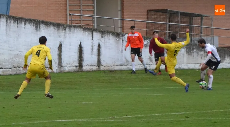 Foto 7 - La falta de punter&iacute;a en el rush final impide al Ciudad Rodrigo iniciar con victoria su nueva etapa ...