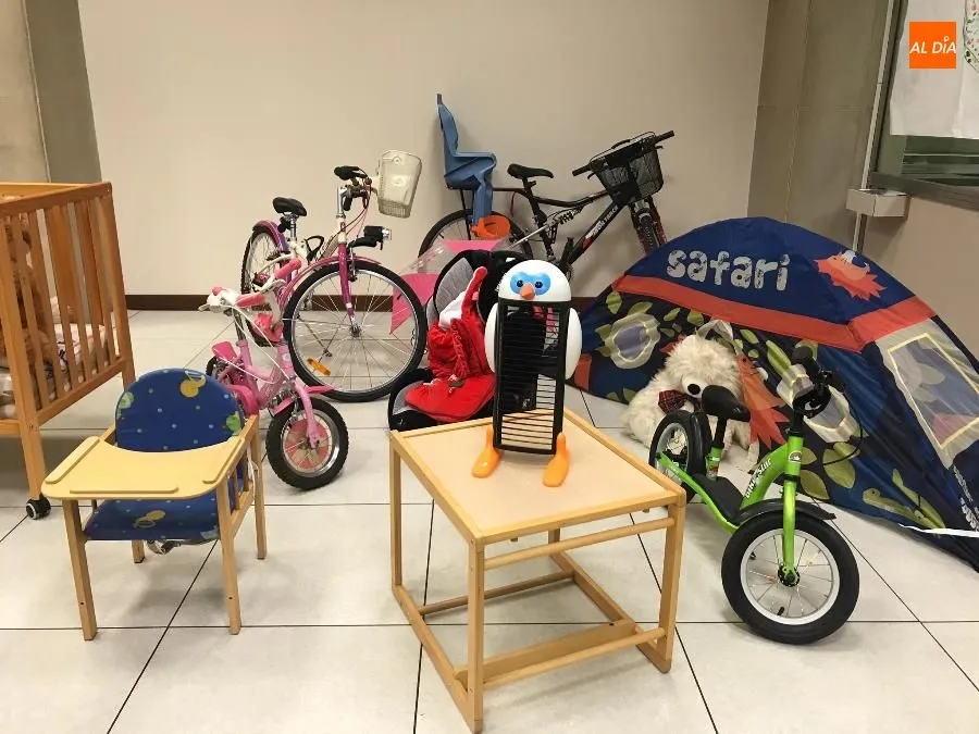 Foto 9 - Descuentos del 50% en los art&iacute;culos del mercadillo ben&eacute;fico de Pyfano