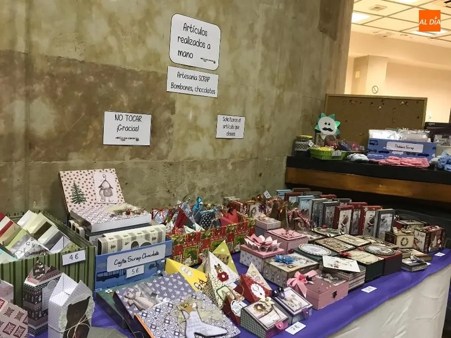 Foto 7 - Descuentos del 50% en los art&iacute;culos del mercadillo ben&eacute;fico de Pyfano