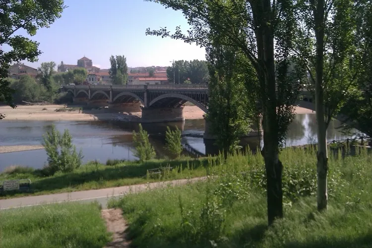 Río Tormes a su paso por Salamanca / Archivo