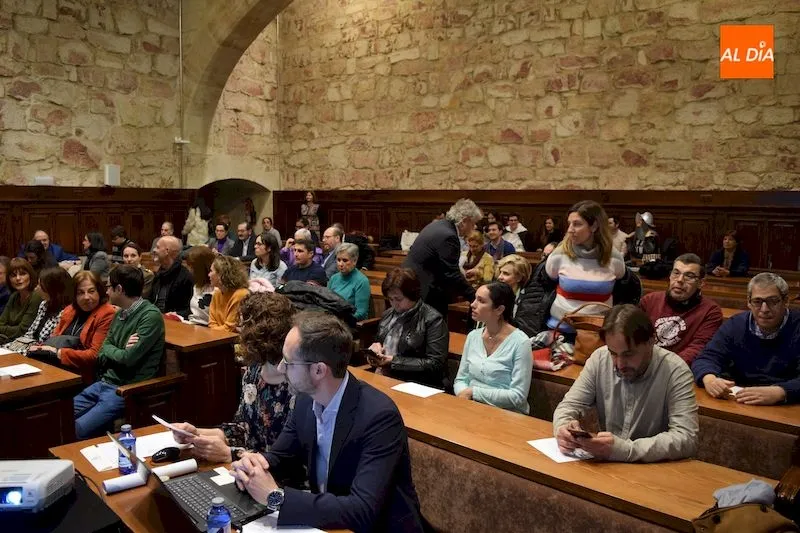 Foto 5 - Salamanca acoge la lectura de la carta de los Derechos Humanos
