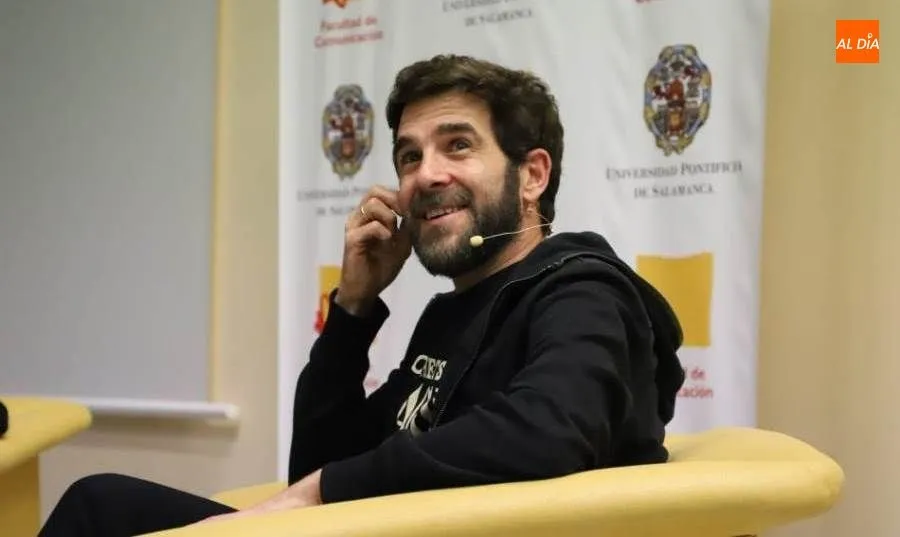 Fernando González Gonzo, presentador del programa Salvados en La Sexta, en esta charla en la UPSA. Foto de Lydia González