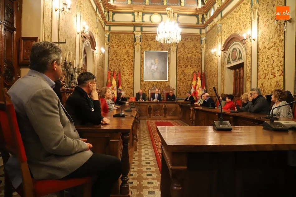 Foto 11 - Emotivo homenaje de la Diputaci&oacute;n a sus 22 trabajadores jubilados este a&ntilde;o