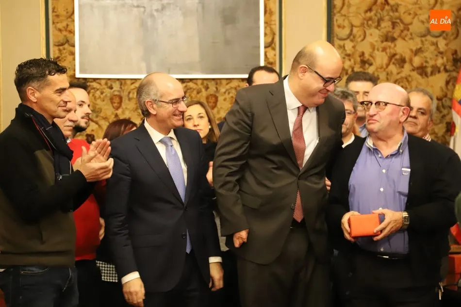 Foto 9 - Emotivo homenaje de la Diputaci&oacute;n a sus 22 trabajadores jubilados este a&ntilde;o