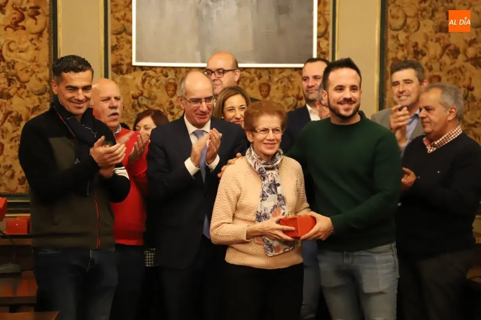 Foto 6 - Emotivo homenaje de la Diputaci&oacute;n a sus 22 trabajadores jubilados este a&ntilde;o