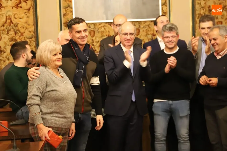 Foto 2 - Emotivo homenaje de la Diputaci&oacute;n a sus 22 trabajadores jubilados este a&ntilde;o