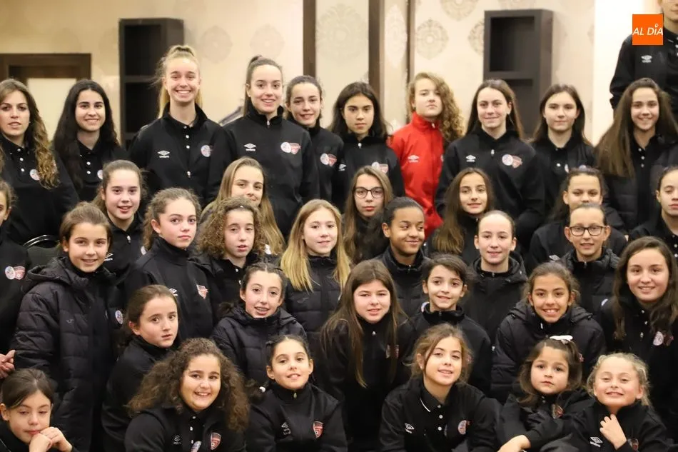 Foto 4 - El Salamanca UDS Femenino presenta a todos sus equipos