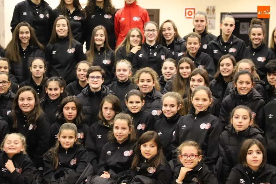 Foto 3 - El Salamanca UDS Femenino presenta a todos sus equipos
