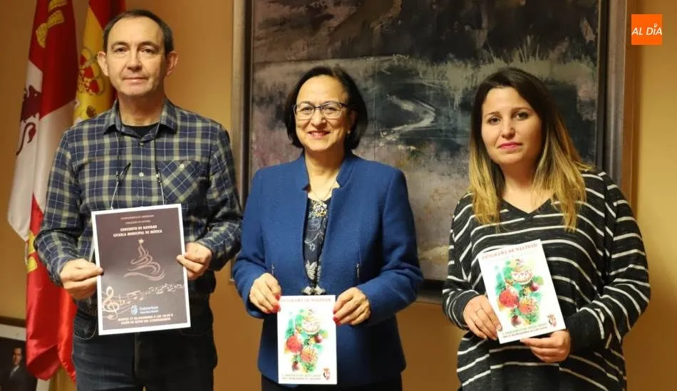 La alcaldesa de Cabrerizos, Lourdes Villoria, en la presentación de estas propuestas de ocio y culturales. Foto de Lydia González