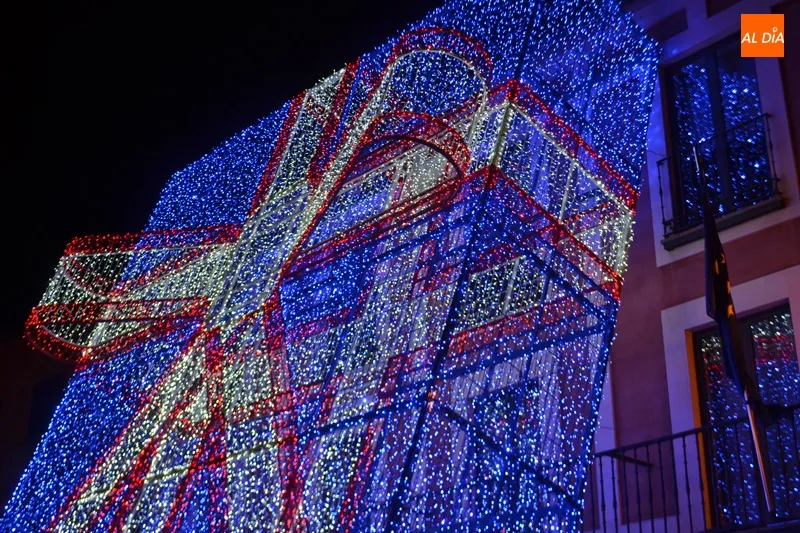 Foto 2 - El gran regalo ya viste de luz y color la Navidad en Pe&ntilde;aranda