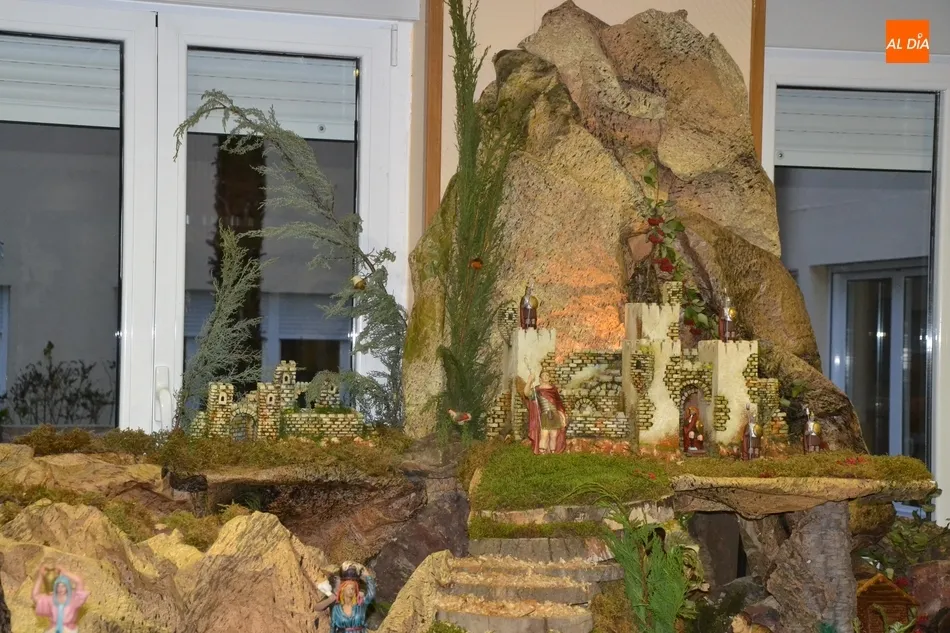 Foto 4 - La Residencia San Jos&eacute; despliega su variada colecci&oacute;n de belenes por sus dependencias  