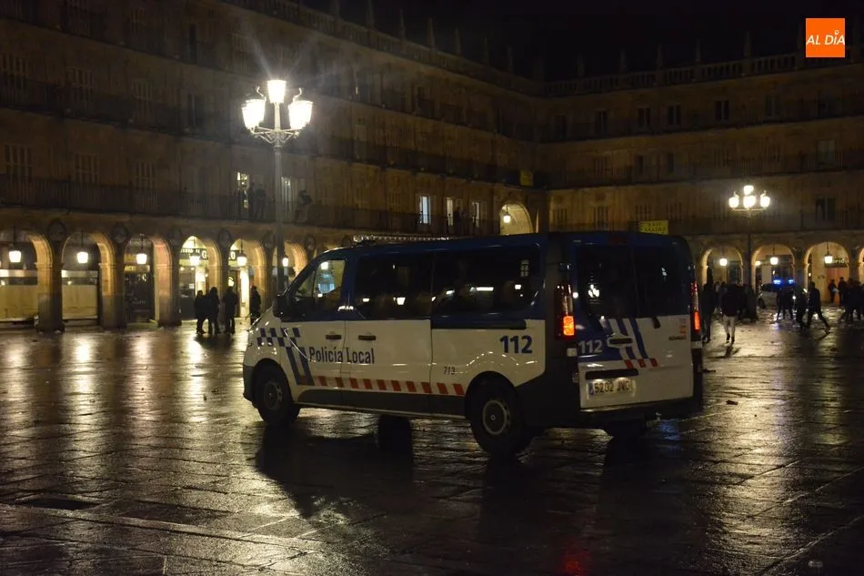 Foto 2 - Exhaustivos controles de la Polic&iacute;a Local en pleno centro de la ciudad&nbsp;