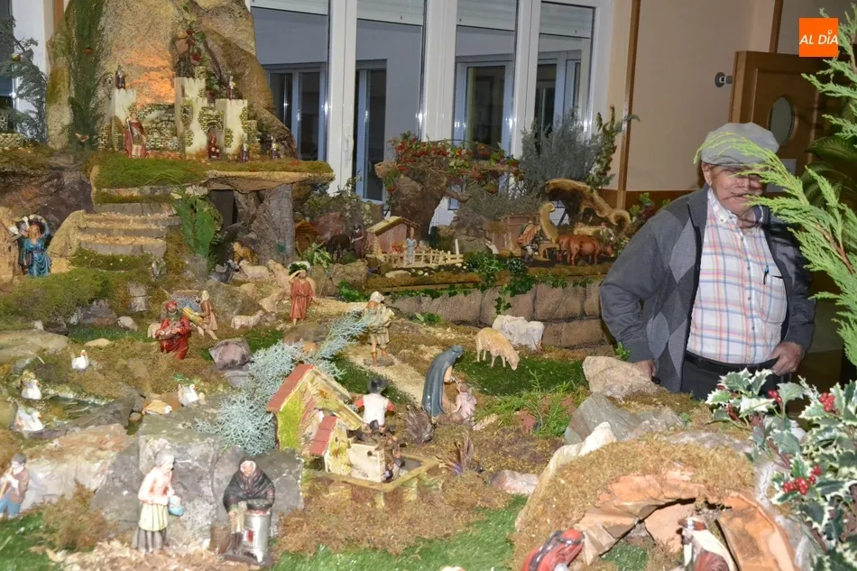 Foto 3 - La Residencia San Jos&eacute; despliega su variada colecci&oacute;n de belenes por sus dependencias  