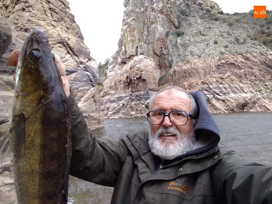 Buena jornada de luciopercas en los Canchos de Ramiro  