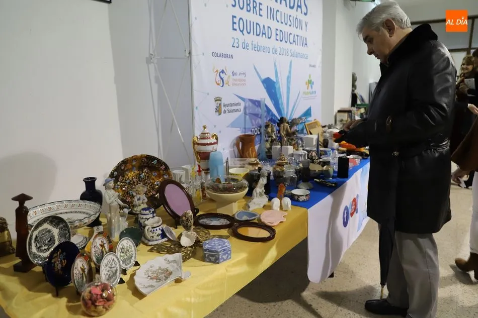 Foto 7 - El mercadillo solidario de la Fundaci&oacute;n Fundaneed abre sus puertas