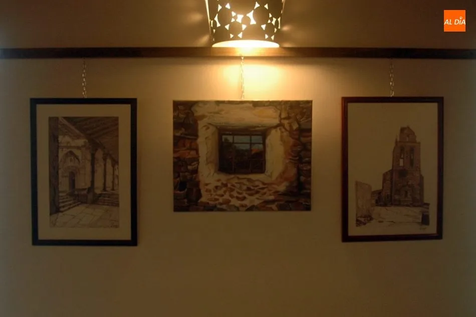 Foto 4 - Jos&eacute; Manuel Guarido expone parte de su obra pict&oacute;rica en la cafeter&iacute;a El Trastero de Vitigudino
