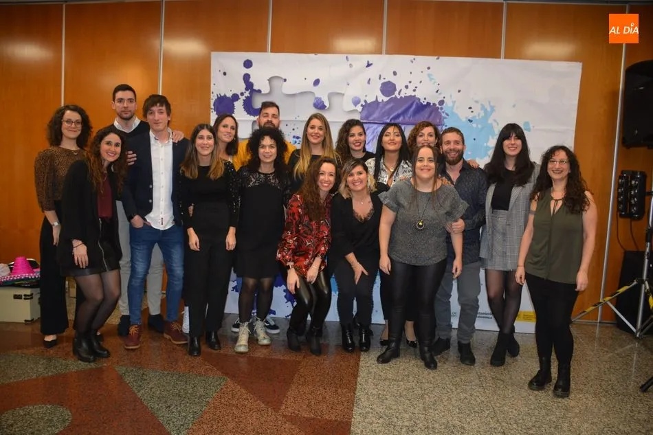 Parte de los asistentes a la cena / Lydia González