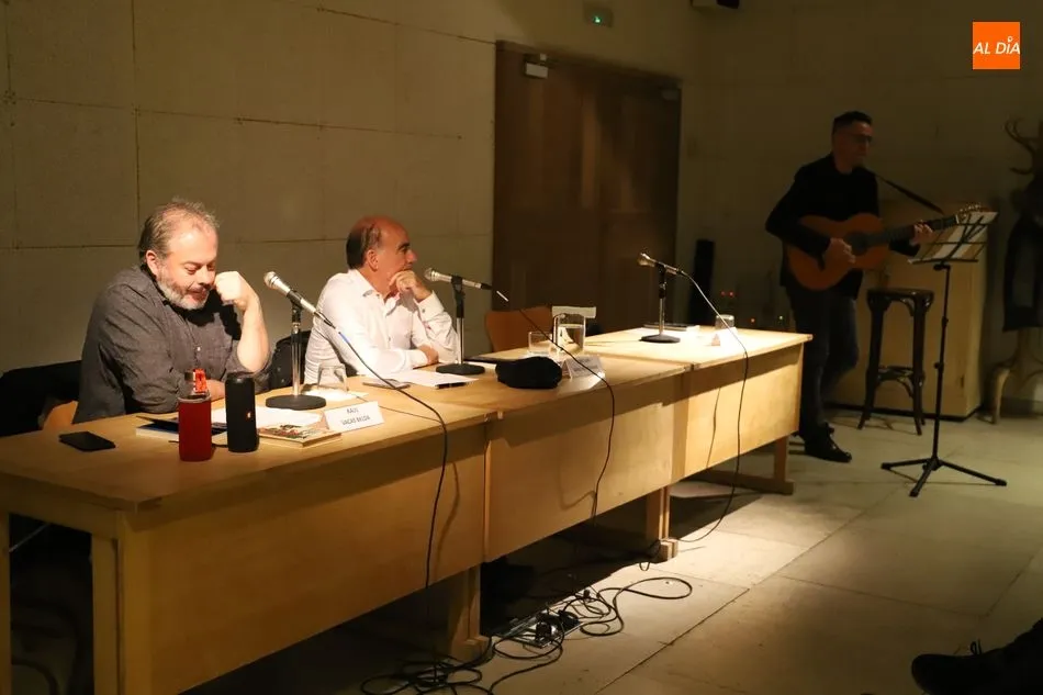 Foto 7 - Jos&eacute; Luis S&aacute;nchez Iglesias da a conocer su obra &lsquo;La Calleja&rsquo;