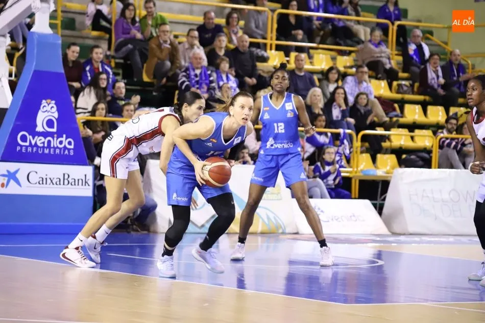 Una acción del último partido del año de Avenida en casa / Lydia González