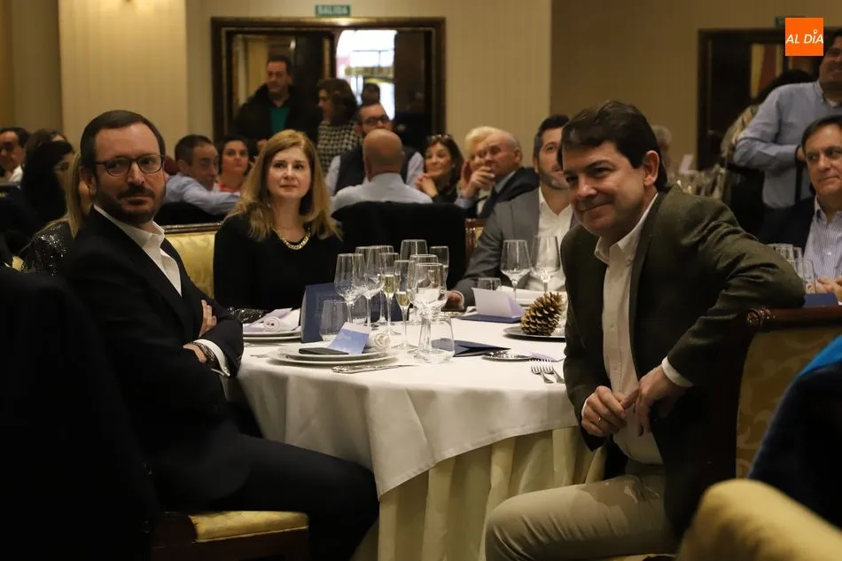 Foto 8 - Ma&ntilde;ueco afirma que &ldquo;el PP est&aacute; del lado correcto, con los que creen en Espa&ntilde;a y pactan...