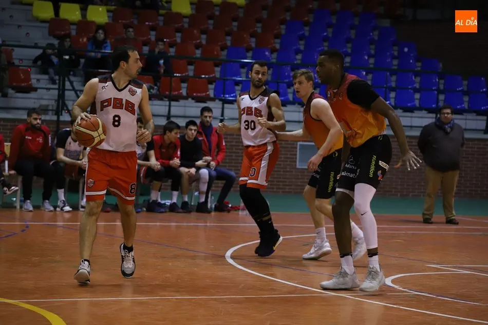 Foto 11 - El Aquimisa Carbajosa logra su d&eacute;cimo triunfo consecutivo (89-62)