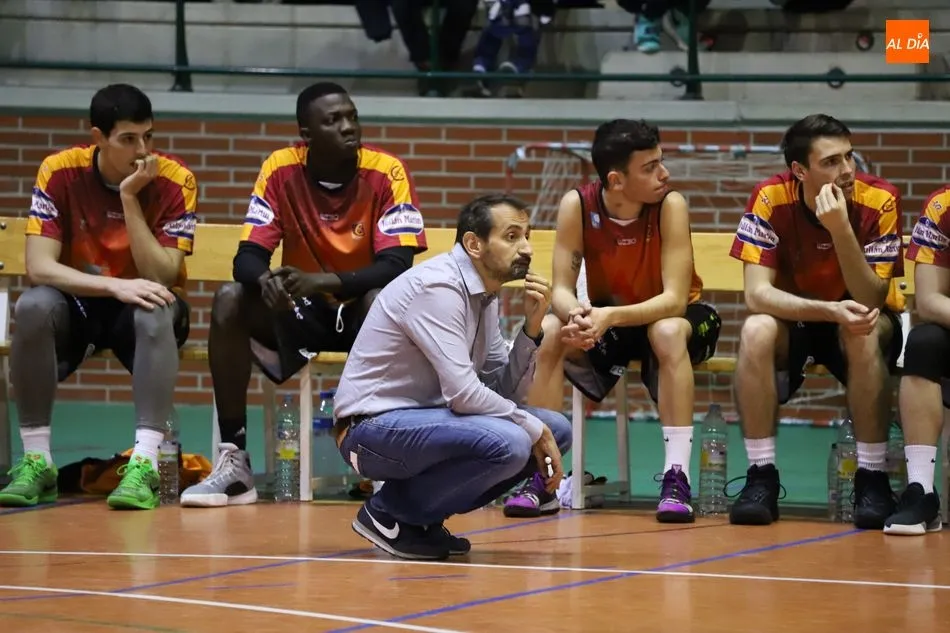 Foto 3 - El Aquimisa Carbajosa logra su d&eacute;cimo triunfo consecutivo (89-62)