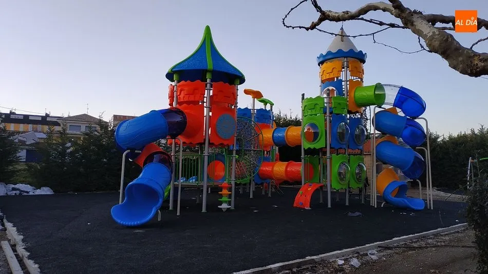 Foto 4 - El nuevo parque infantil de El Pozuelo estar&aacute; listo en breve