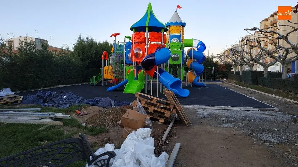 Foto 3 - El nuevo parque infantil de El Pozuelo estar&aacute; listo en breve