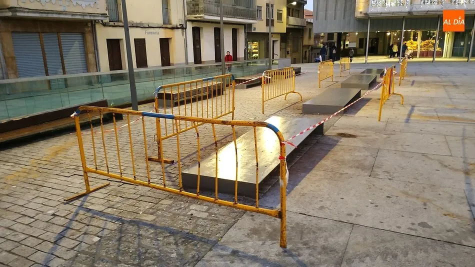 Foto 3 - El Ayuntamiento contin&uacute;a con trabajos de mejora en la localidad