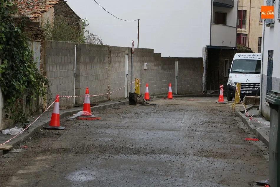 Foto 2 - El Ayuntamiento contin&uacute;a con trabajos de mejora en la localidad