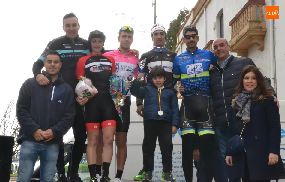 Eladio Jiménez, campeón absoluto de la renacida Carrera del Pavo  