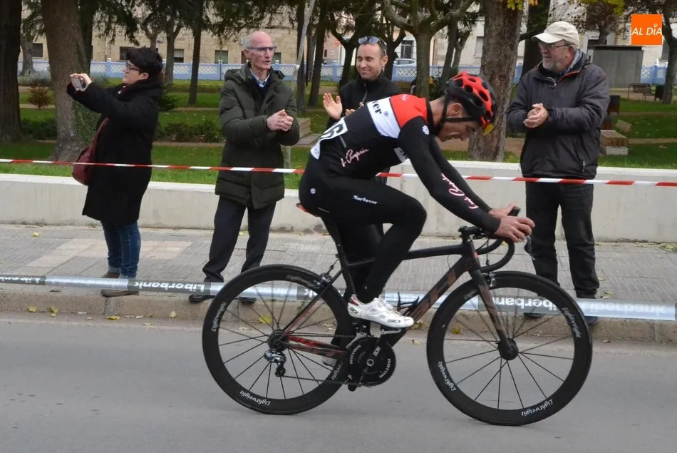 Foto 8 - El ciclismo mirobrigense rememora viejos tiempos en una larga ma&ntilde;ana en el Circuito de La Glorieta ...