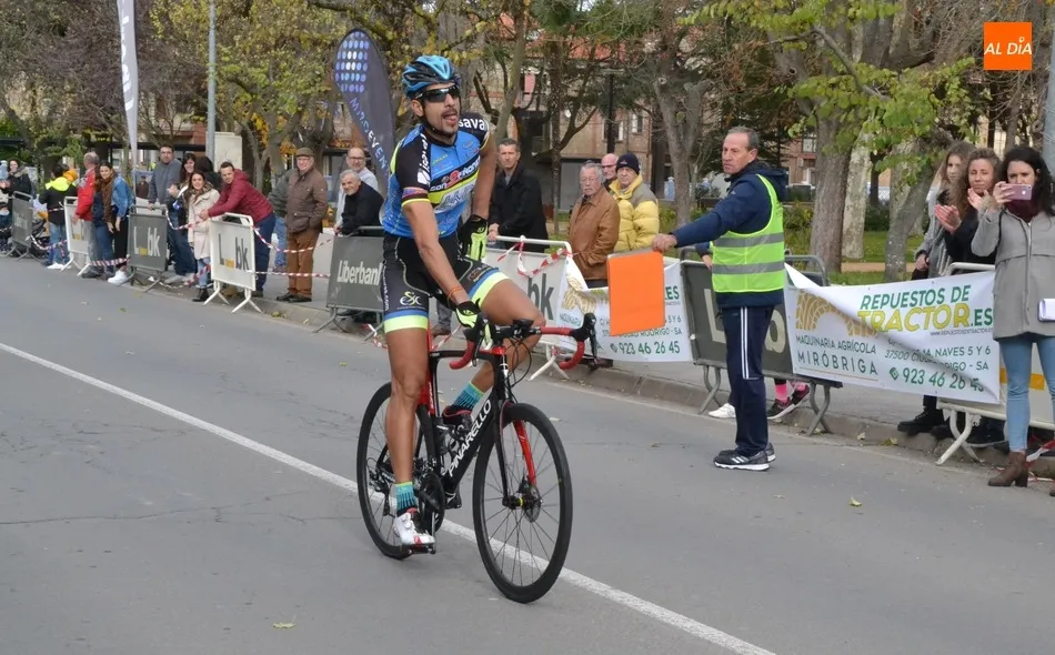 Foto 6 - El ciclismo mirobrigense rememora viejos tiempos en una larga ma&ntilde;ana en el Circuito de La Glorieta ...