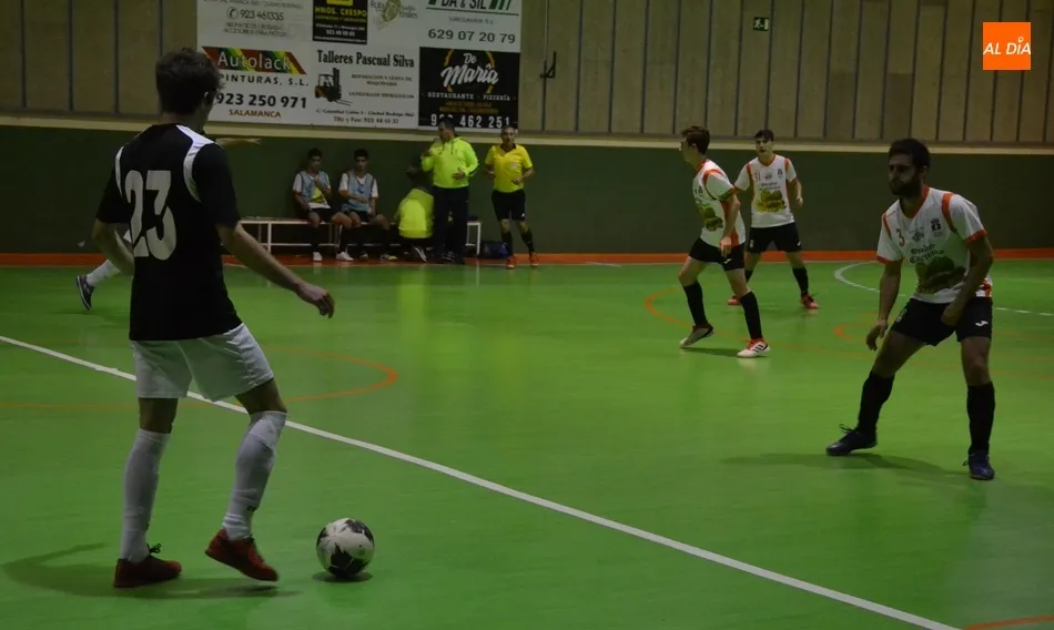 Foto 9 - El III Senior corta su racha de victorias en un partido que ellos mismos se fueron complicando  