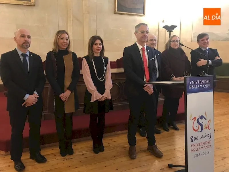 Ricardo Rivero, acompañado por los vicerrectores, durante la rueda de prensa para hacer balance del 2019 / Pedro Zaballos