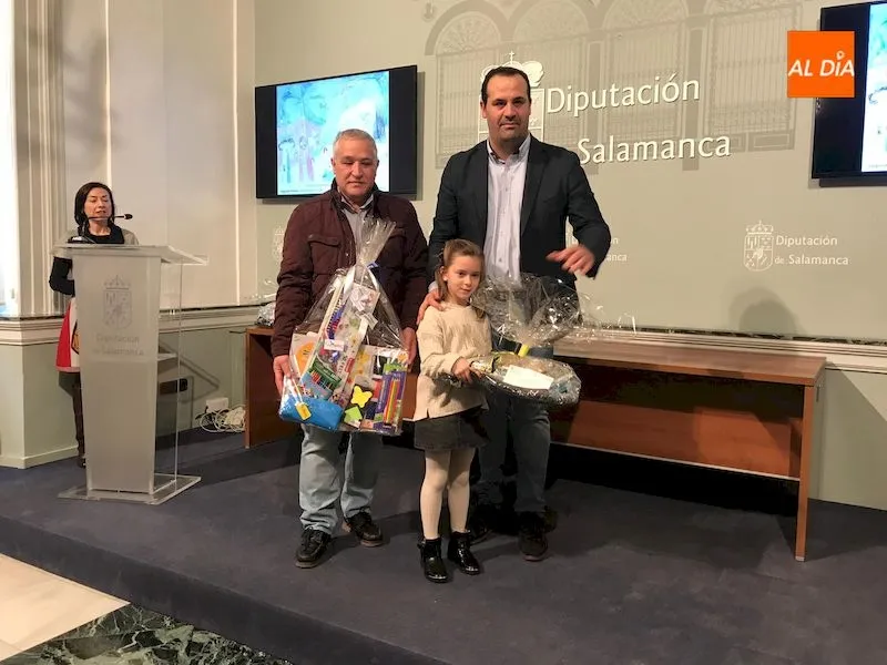 Foto 11 - Entregados los premios del V Concurso Infantil de Postales Navide&ntilde;as organizado por la Diputaci&oacute;n ...