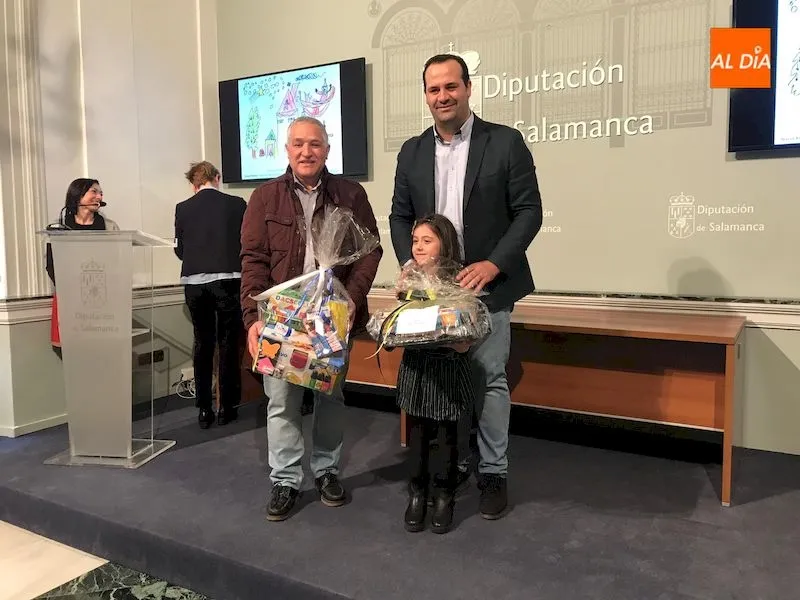 Foto 10 - Entregados los premios del V Concurso Infantil de Postales Navide&ntilde;as organizado por la Diputaci&oacute;n ...