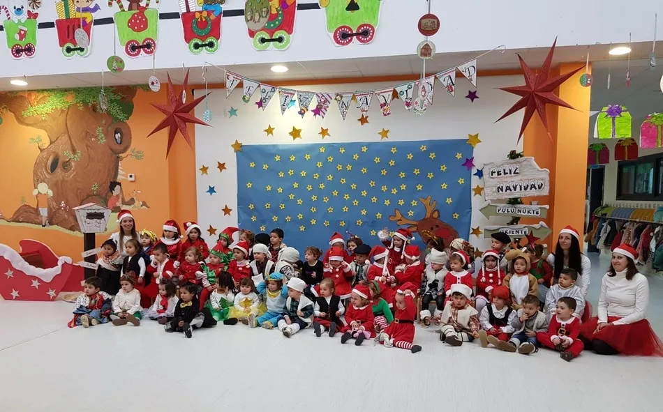 Foto 11 - La Escuela Infantil celebra la llegada de la Navidad rozando su tope de alumnos  