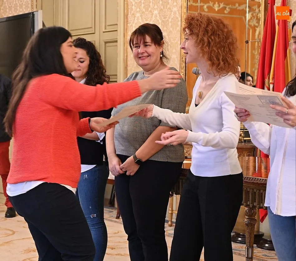 Foto 2 - Los alumnos del CEFOL del &uacute;ltimo trimestre de 2019 reciben sus diplomas
