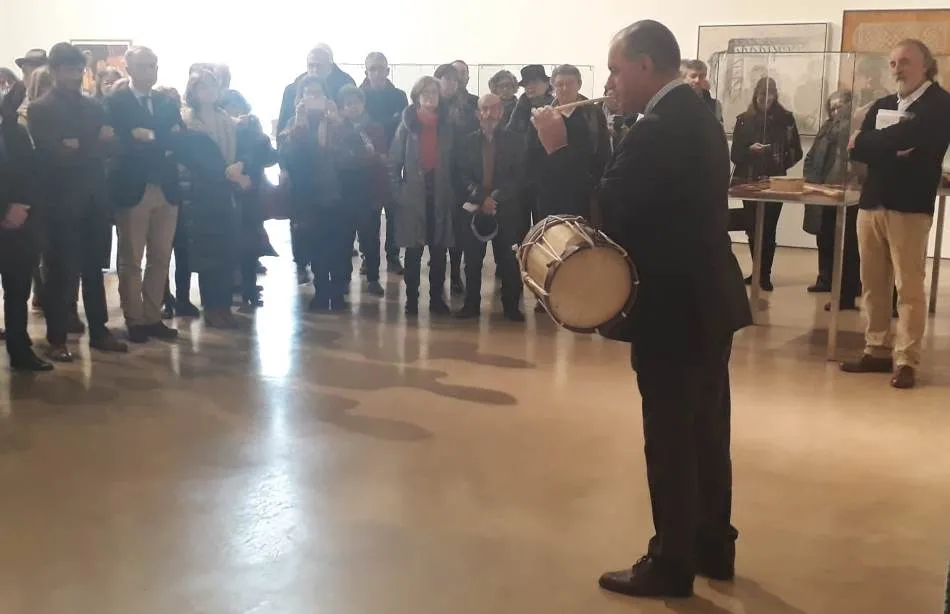 José Ramón Cid aporta fondos de su propiedad a una exposición en el Museo de Foz Côa  