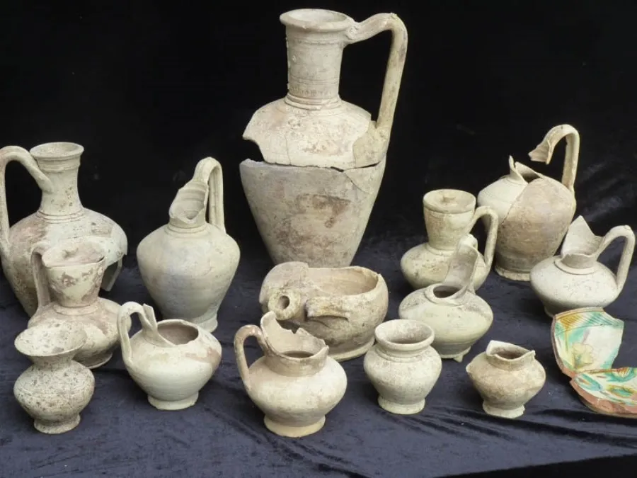 Foto 3 - La USAL descubre piezas de gran valor en excavaciones arqueol&oacute;gicas en Uzbekist&aacute;n
