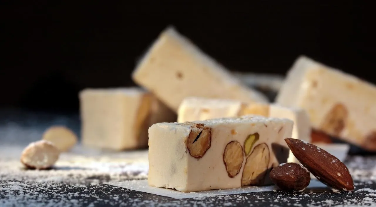 El turrón sin azúcar tiene igual o más grasa que el turrón tradicional