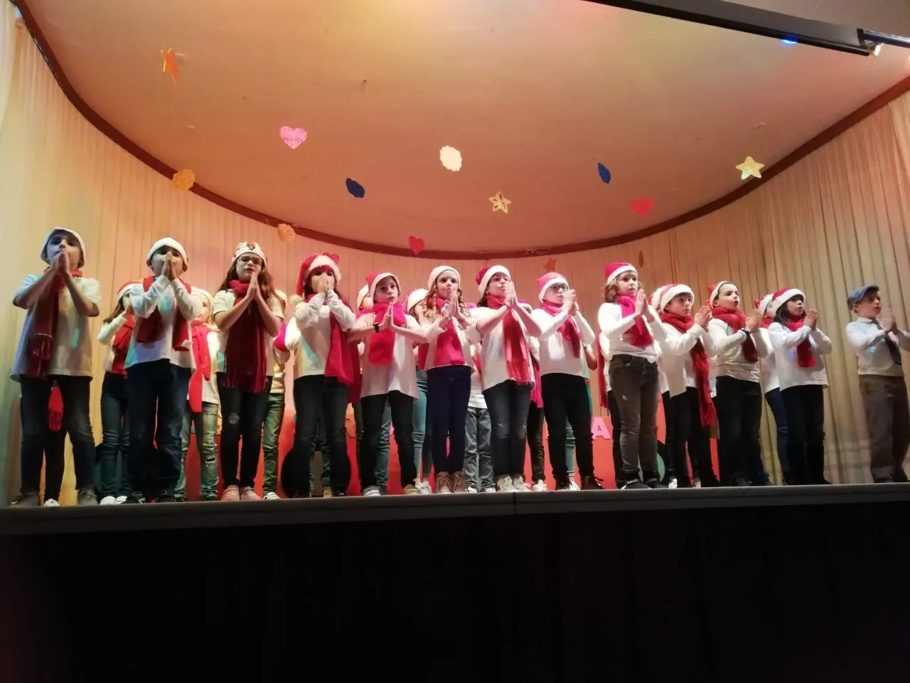 Foto 8 - El Colegio Santa Teresa de Jes&uacute;s celebra sus tradicionales festivales de Navidad