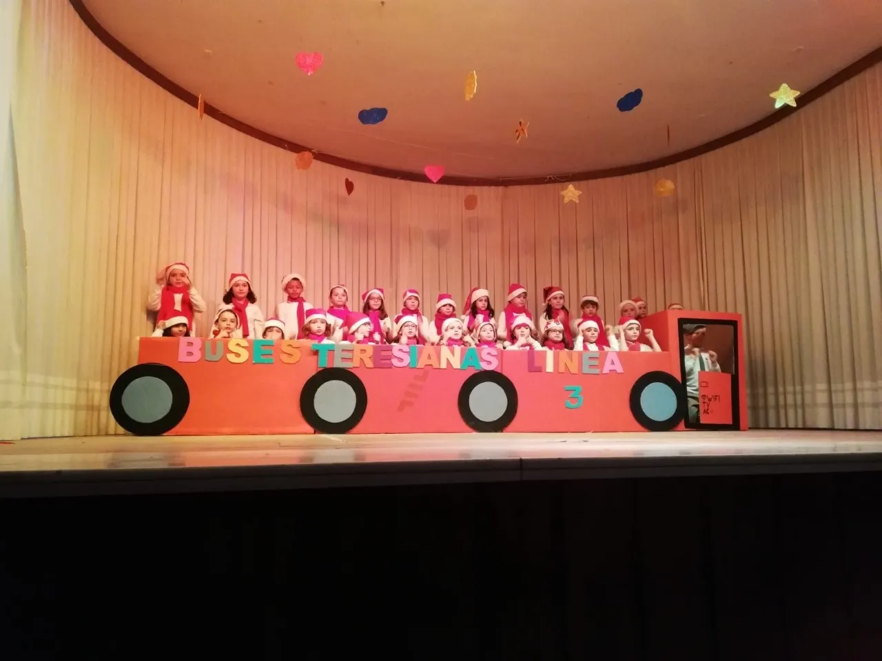 Foto 7 - El Colegio Santa Teresa de Jes&uacute;s celebra sus tradicionales festivales de Navidad